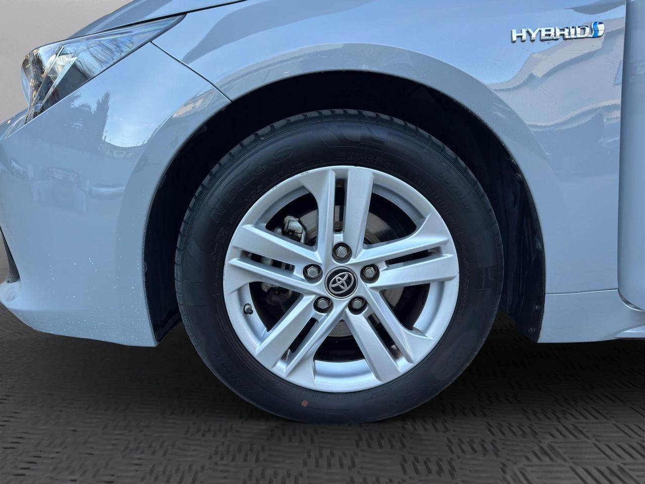 Toyota Corolla 1.8h Active cvt