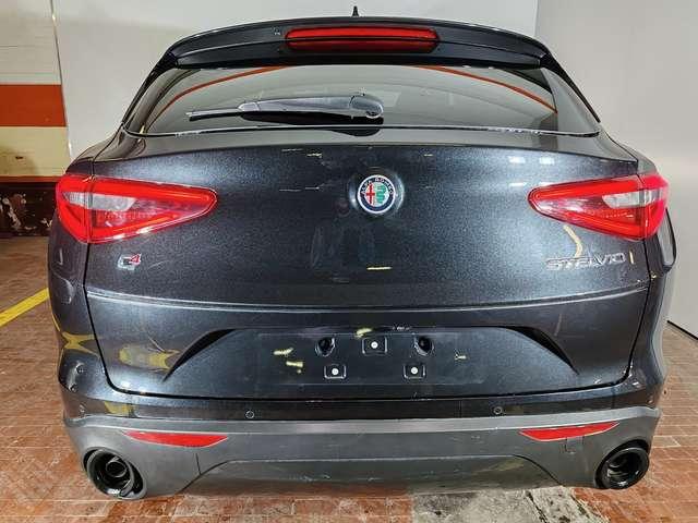Alfa Romeo Stelvio 2.2d 190cv AT8 Q4 Sprint Navi+Camera + Palette