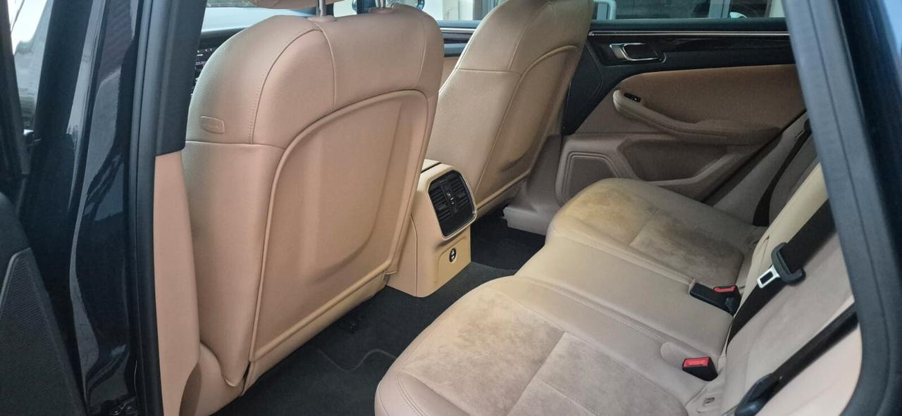 Porsche Macan 2.0 245 cv PDK