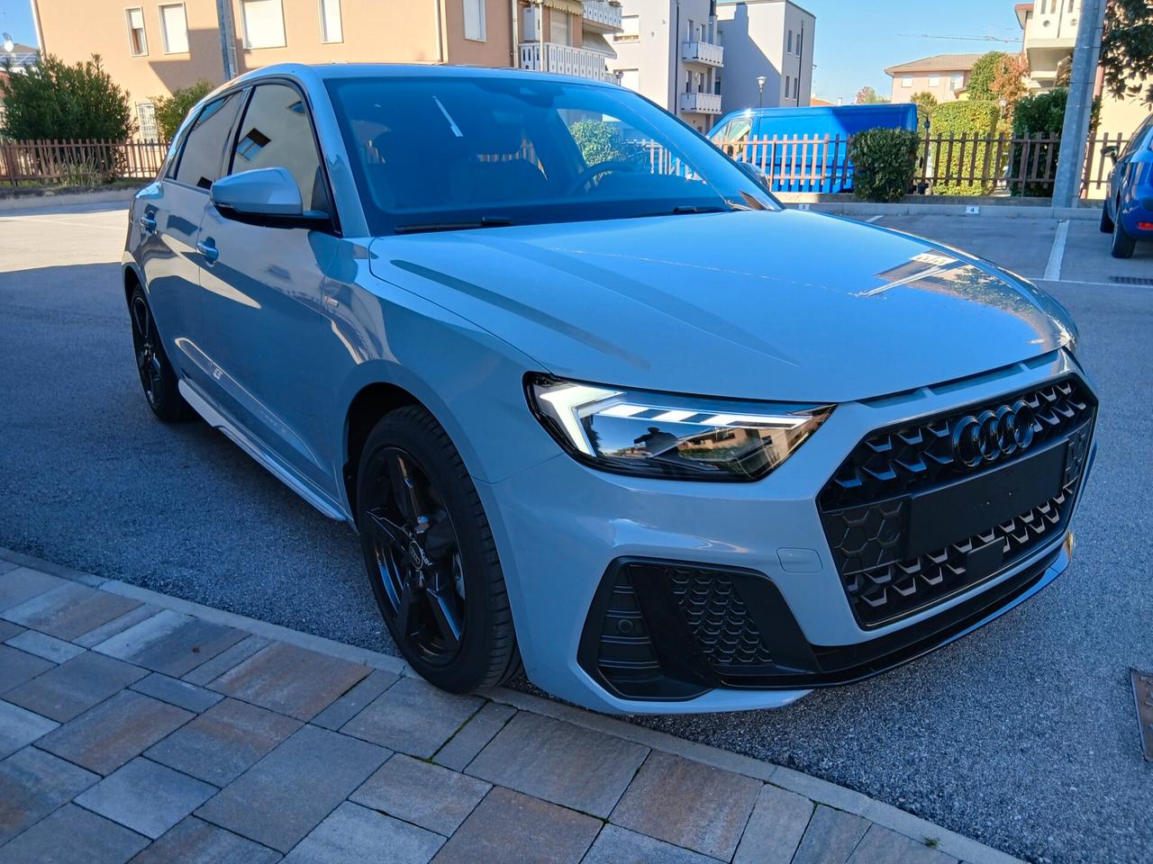 Audi A1 SPB 30 TFSI S line edition tua a € 212 mese