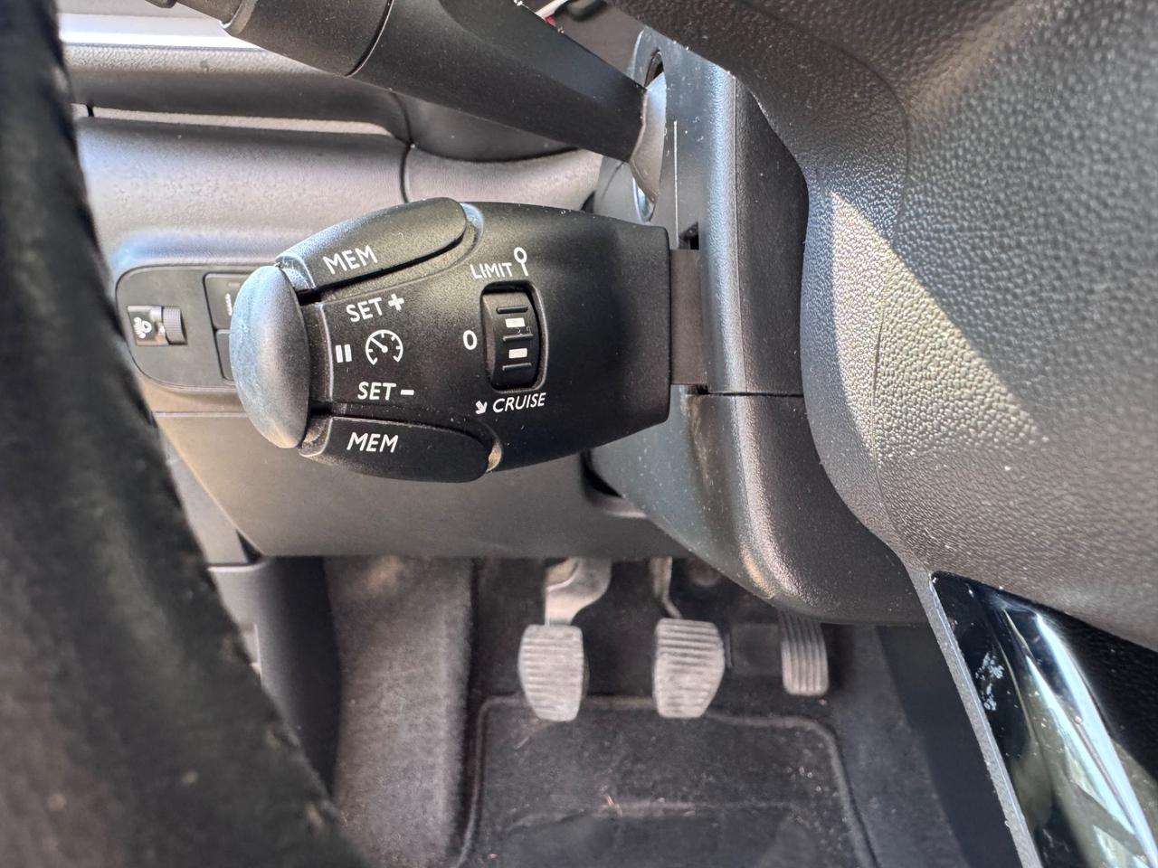 Citroen C3 PureTech 82 Shine garanzia 12 mesi