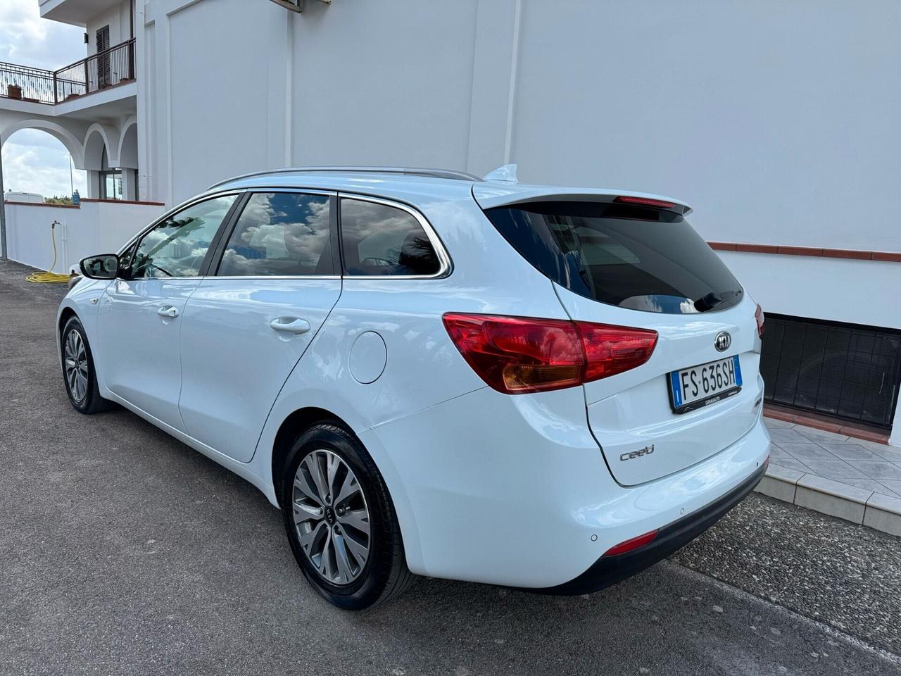 Kia Ceed AUTOCARRO N1 5POSTI