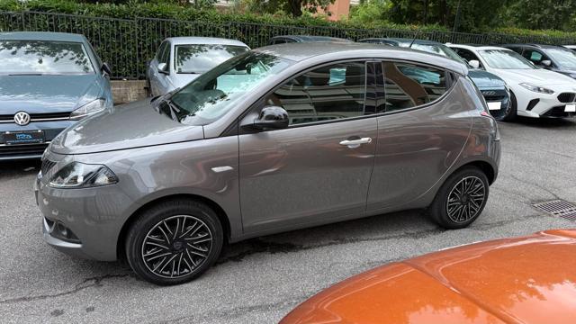 LANCIA Ypsilon 1.0 FIREFLY S&S HYBRID GOLD*24M.G.*CARPLAY*LED*TEL