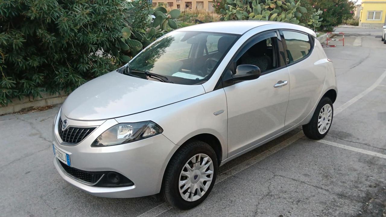 Lancia Ypsilon 0.9 TwinAir 5 porte Metano Ecochic Elefantino Blu