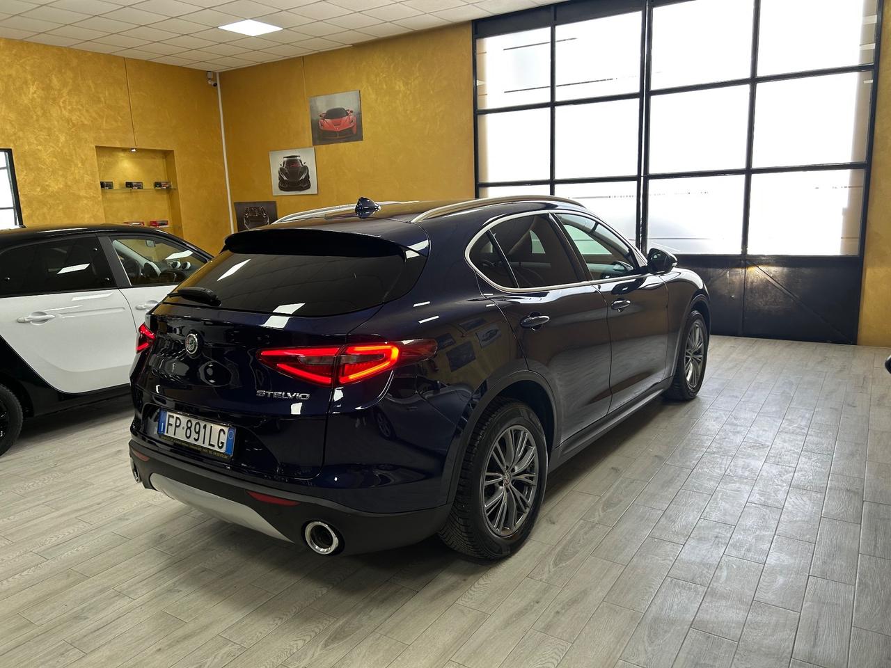 ALFA ROMEO STELVIO 2.2 Jtdm 150 cv AT8 Super-2018