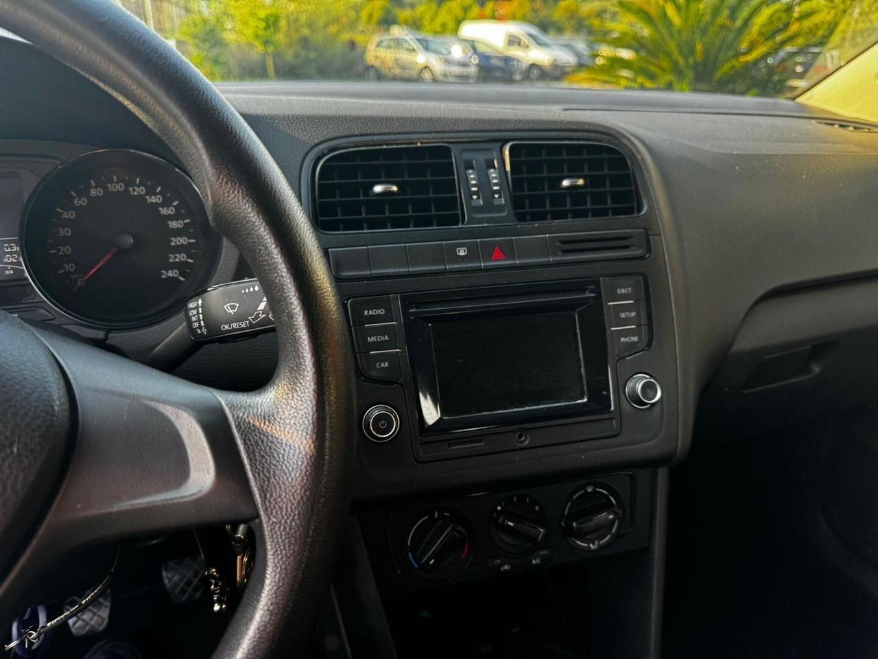 VOLKSWAGEN POLO 5" SERIE