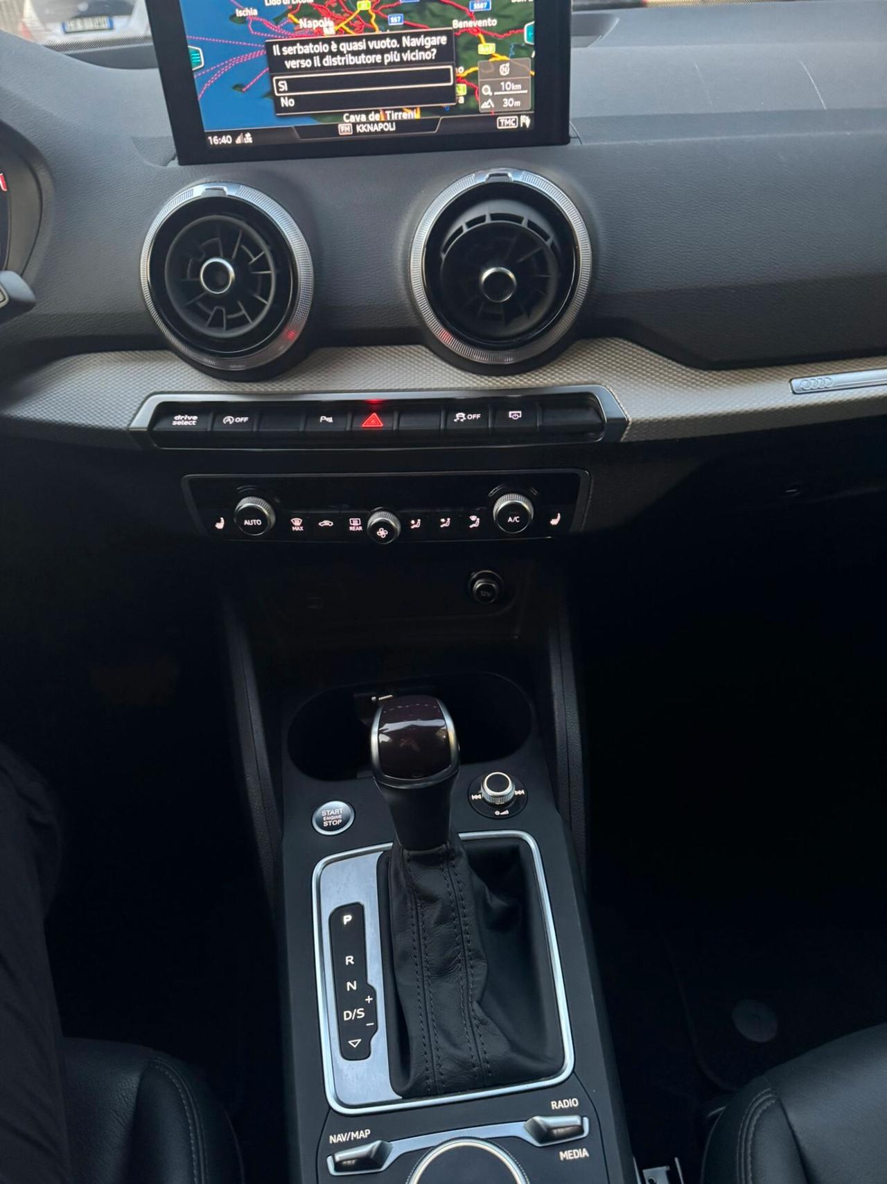 Audi Q2 35 TDI Identity Black Ufficiale Full Optional