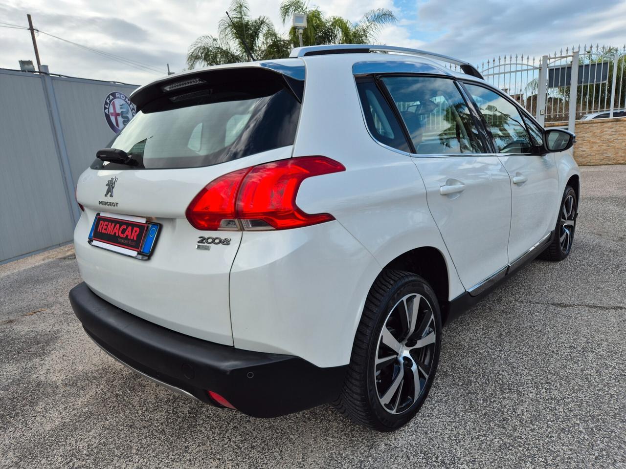 Peugeot 2008 1.6 e-HDi 92 CV Allure NUOVA FULL
