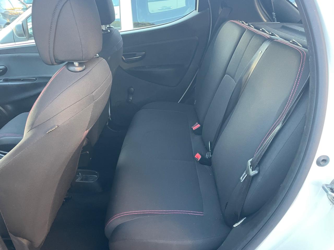 LANCIA YPSILON 1.3 DIESEL 95 (CV) 2013
