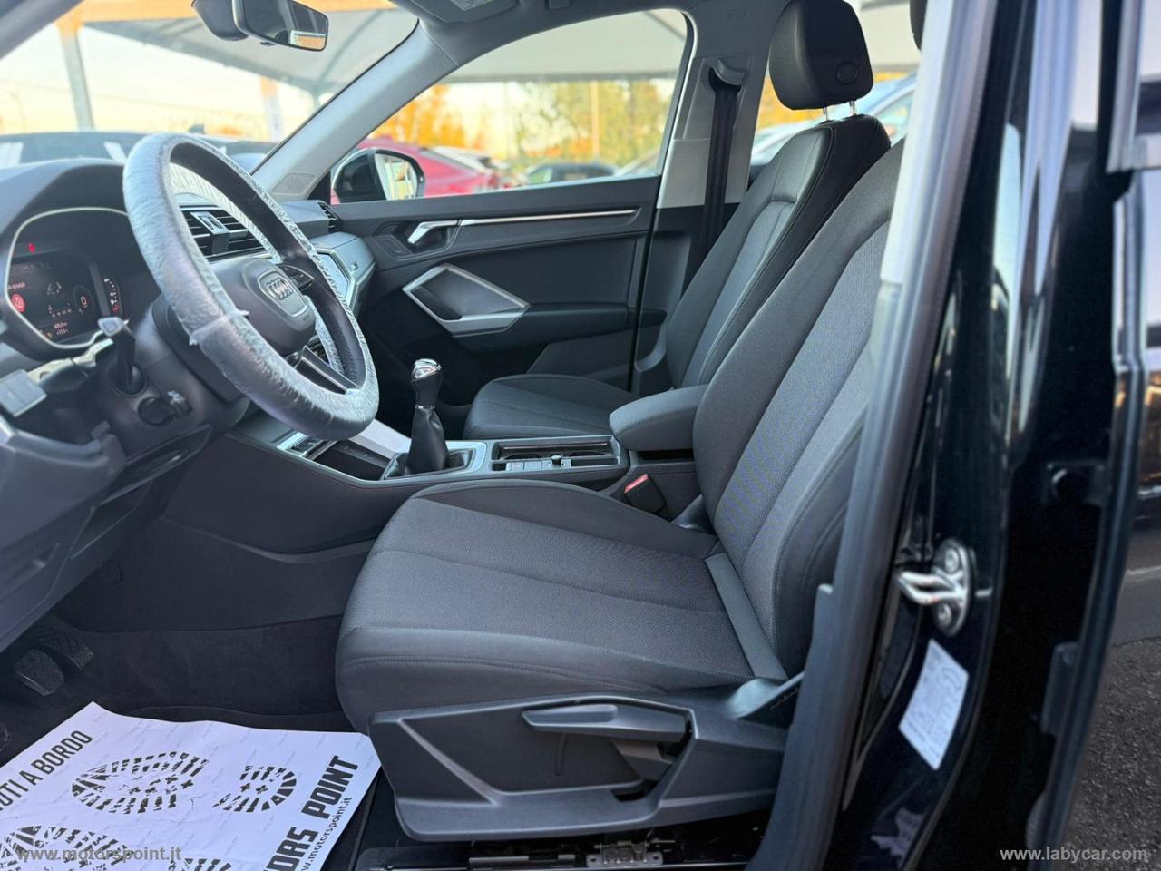 AUDI Q3 35 TDI Business