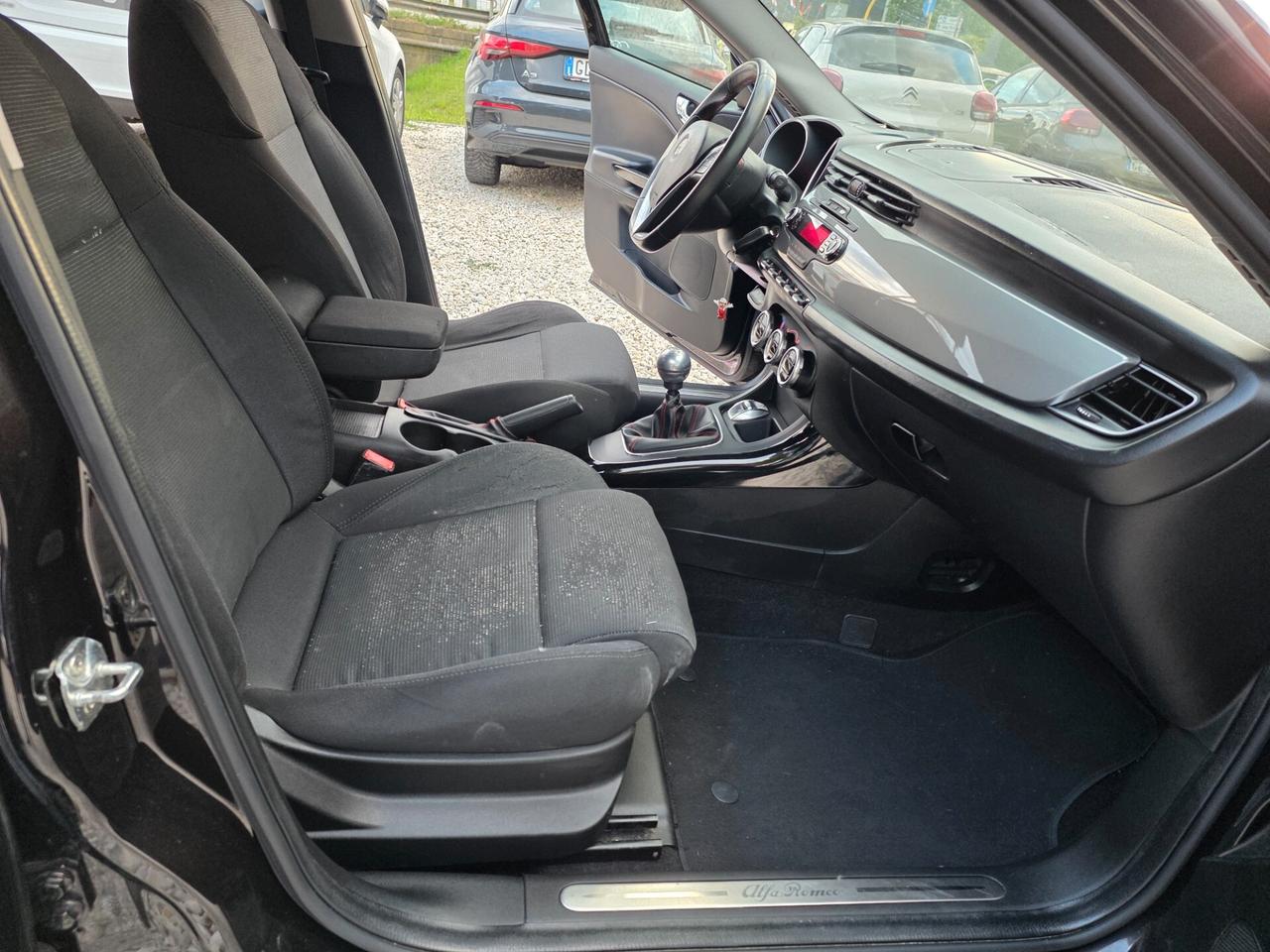 Alfa Romeo Giulietta 1.6 JTDm-2 105 CV Distinctive