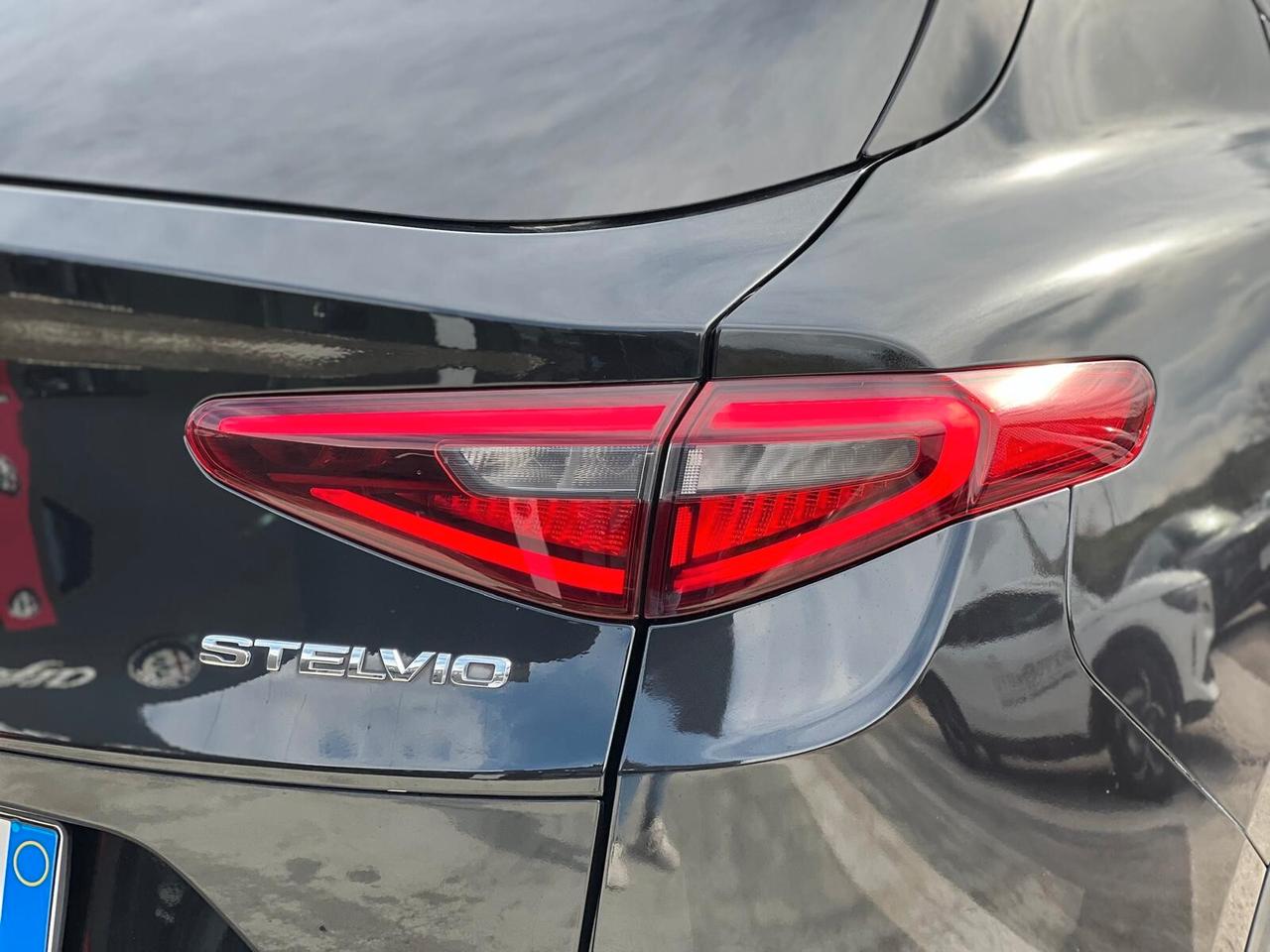 Alfa Romeo Stelvio 2.2 Turbodiesel 160 CV AT8 RWD Super Business N1