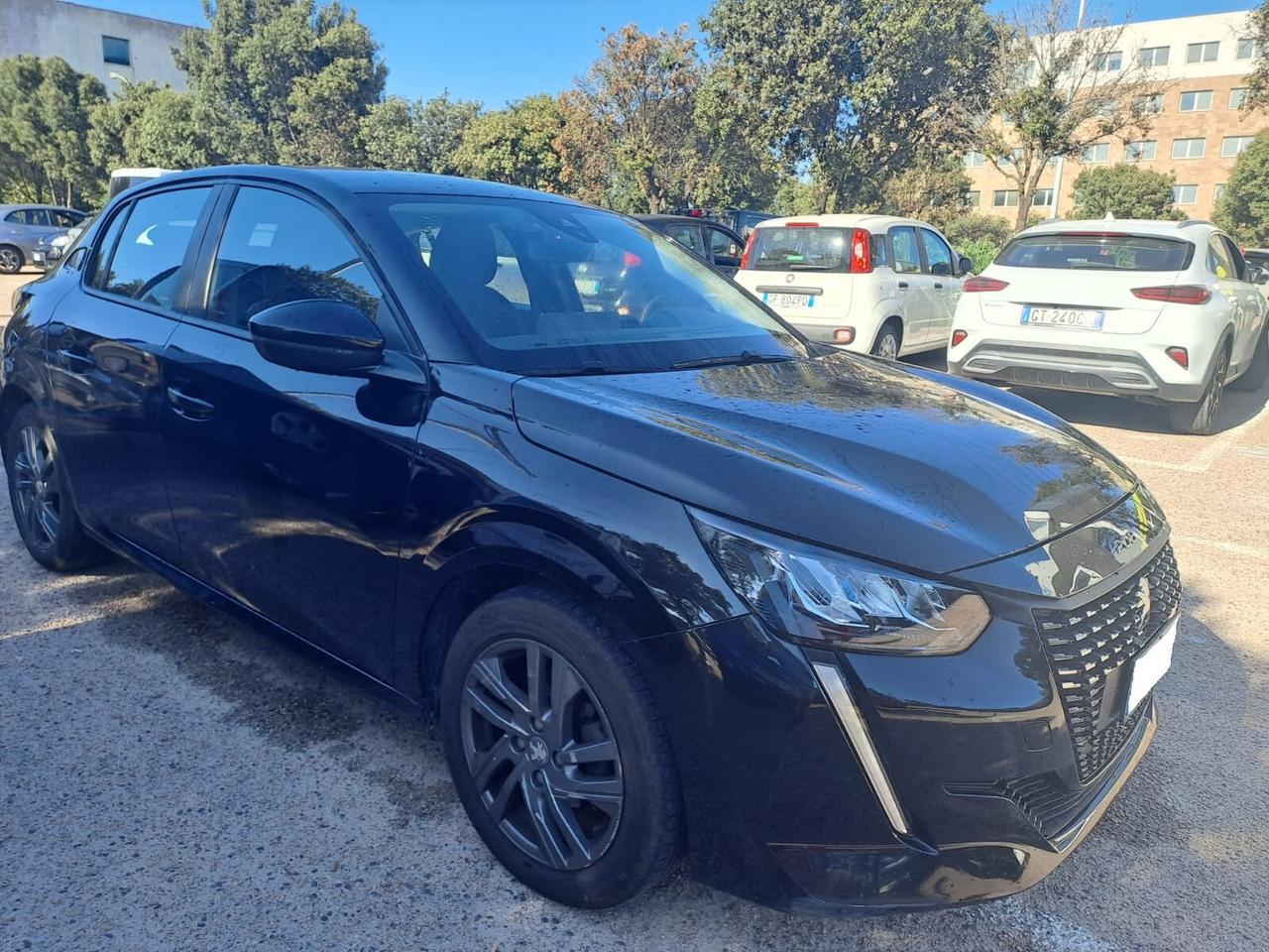 Peugeot 208 2022 garantita 12 mesi