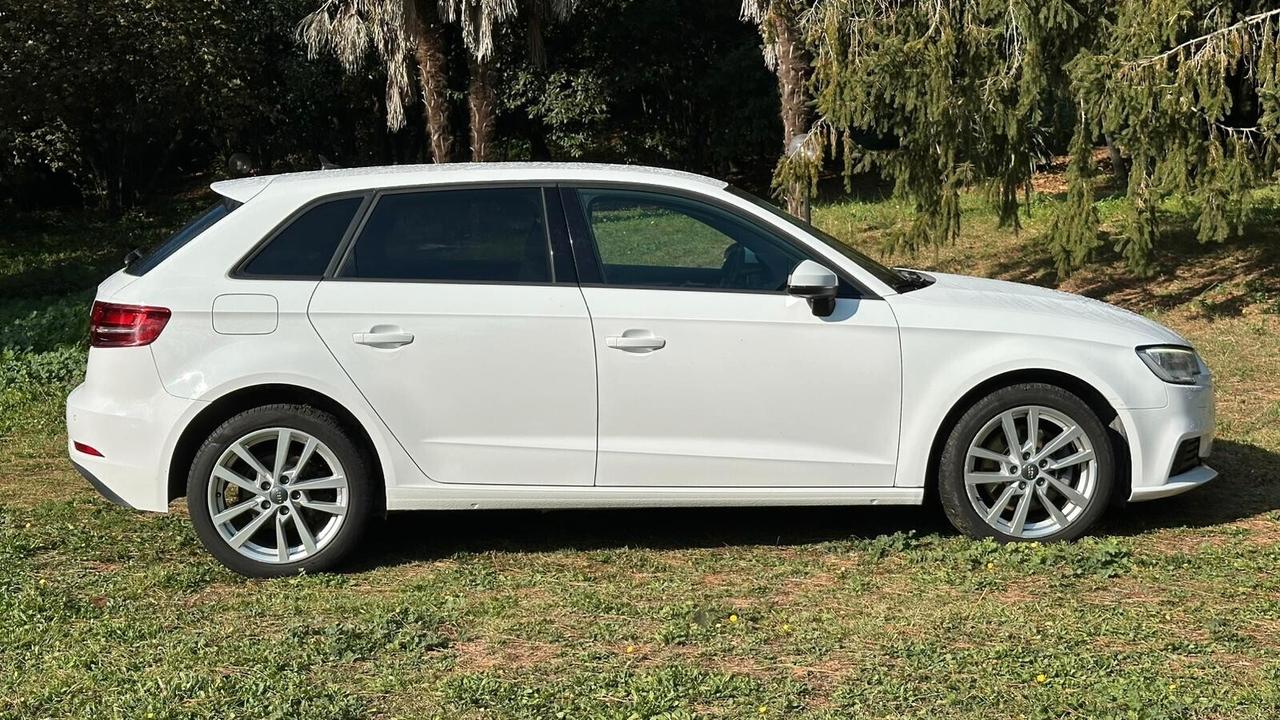 Audi A3 SPB 35 TDI S tronic Admired 2019 PERFETTA leggi testo