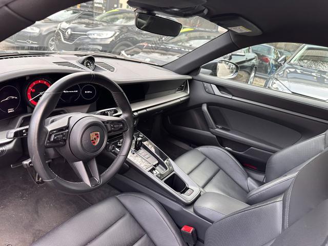 PORSCHE 911 Carrera 4S