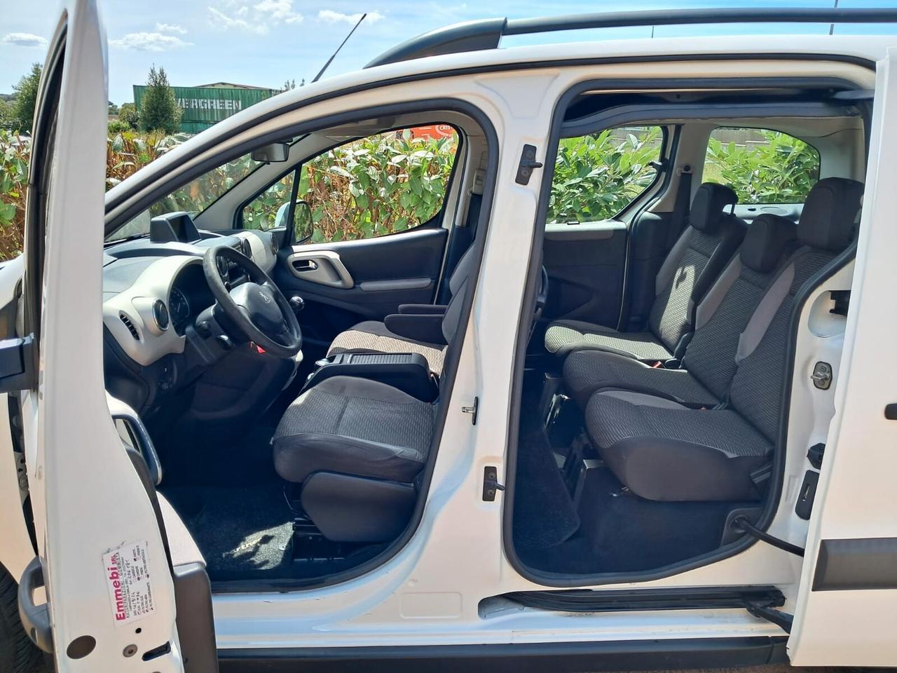 PEUGEOT PARTNER TRASPORTO DISABILI PIANALE RIBASSATO