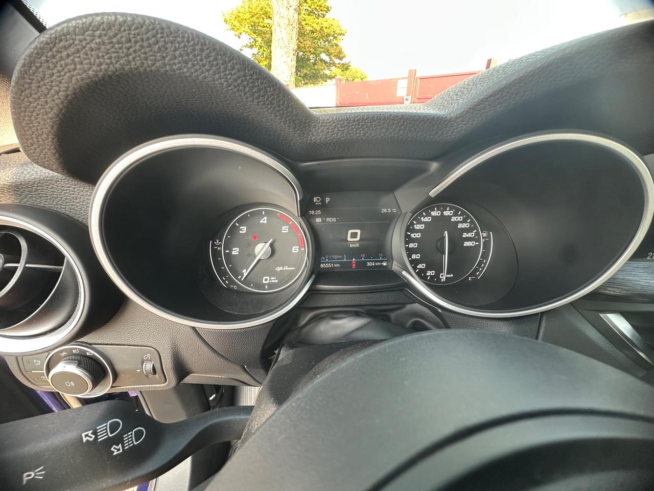 Alfa Romeo Stelvio 2.2 Turbodiesel 190 CV AT8 Q4 Business