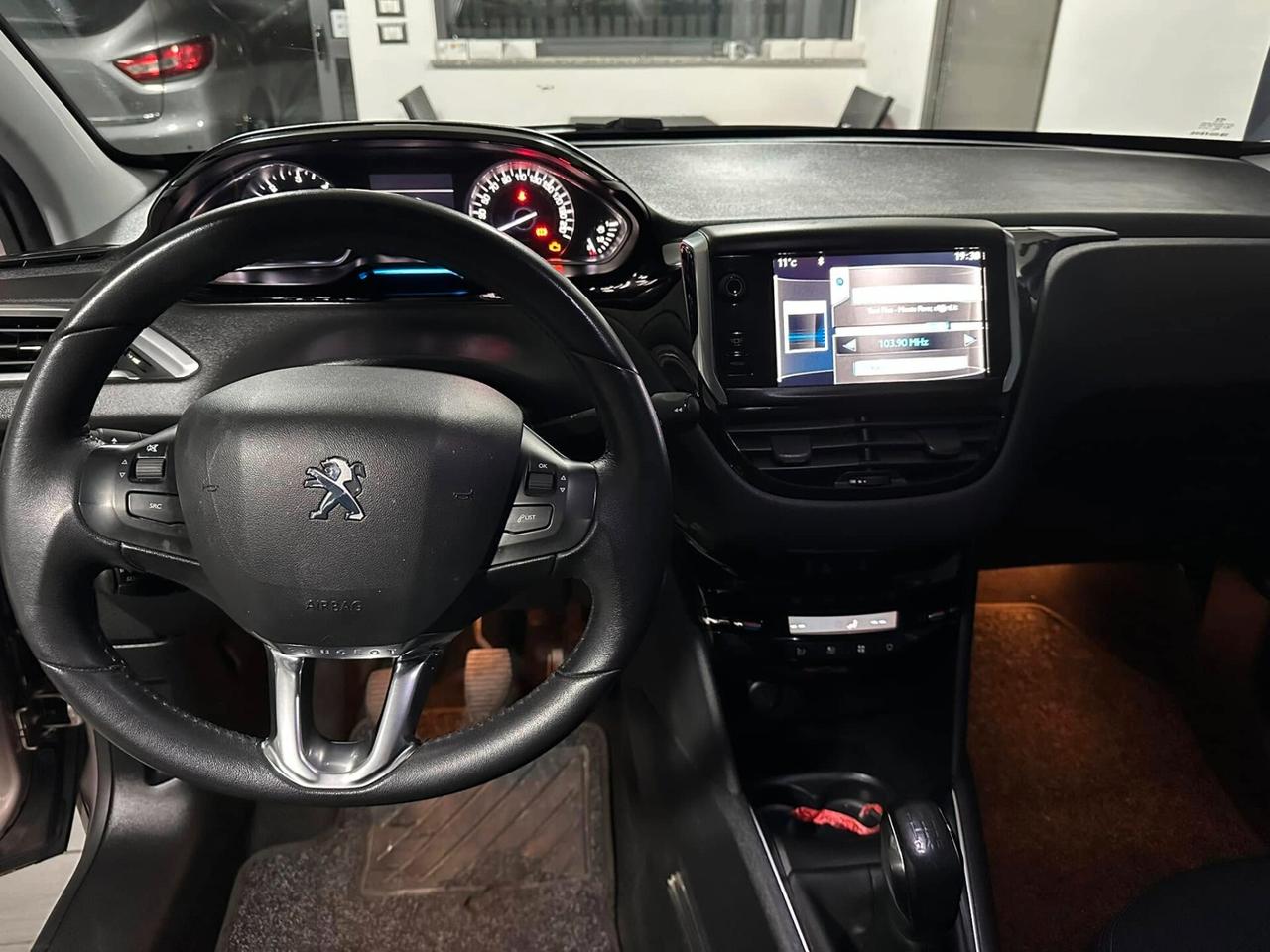 Peugeot 208 1.6 e-HDi 92 CV Stop&Start 5 porte Allure