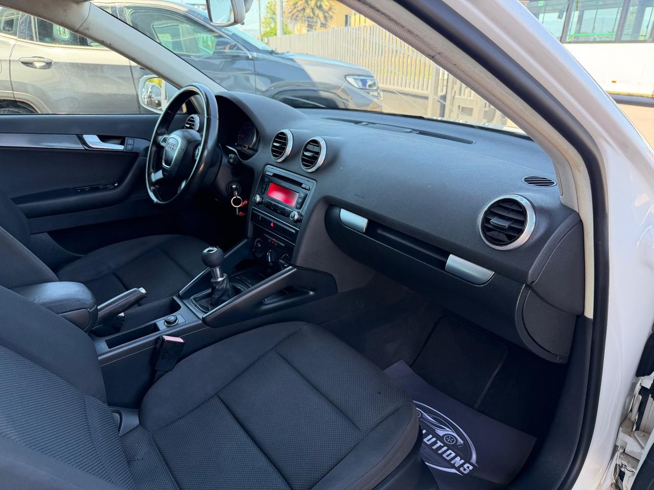 Audi A3 SPB 1.6 TDI 105CV Attraction Tetto Apribile