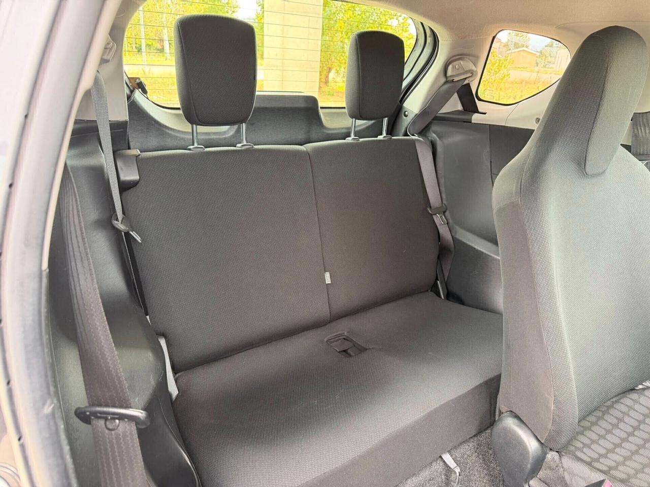 Toyota iQ 1.0 Lounge