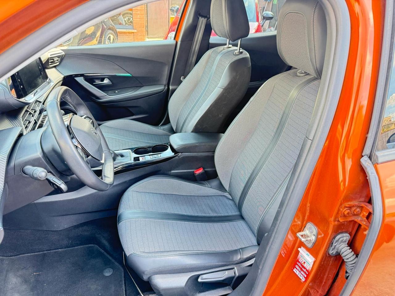 Peugeot 2008 BlueHDi 110 S&S Allure Pack