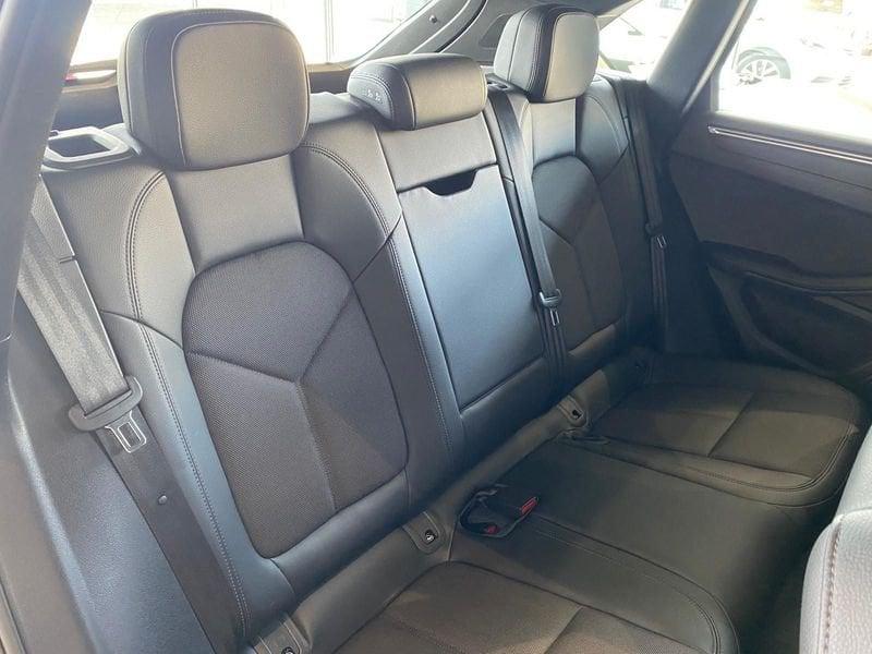 Porsche Macan 2.0 265 cv PDK - IVA Esposta
