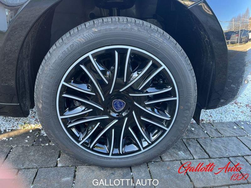 Lancia Ypsilon 1.0 FireFly 70cv Hybrid