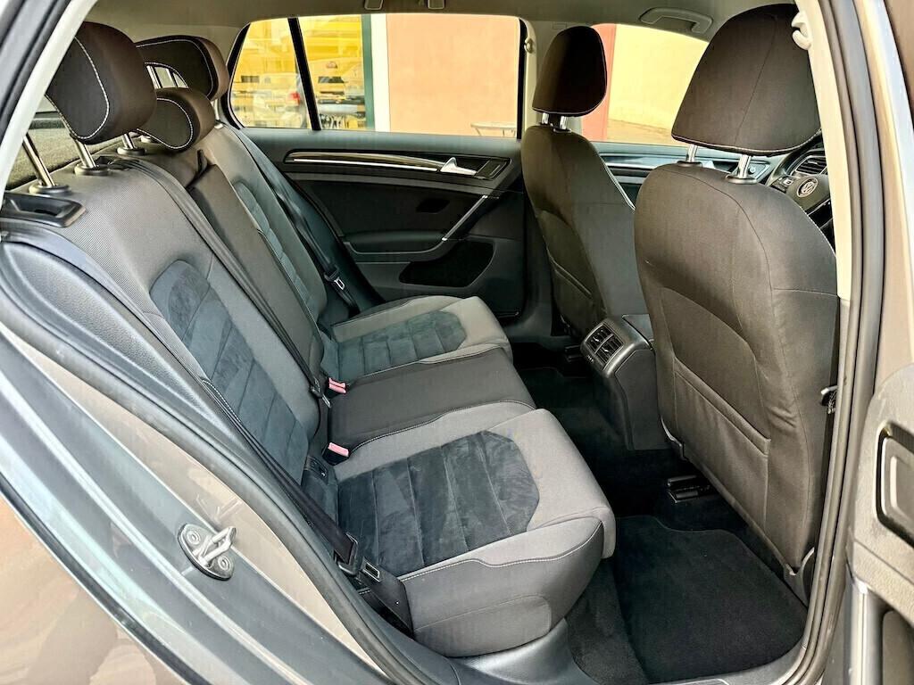 Volkswagen Golf 1.6 TDI 5p. Highline BlueM Euro 6