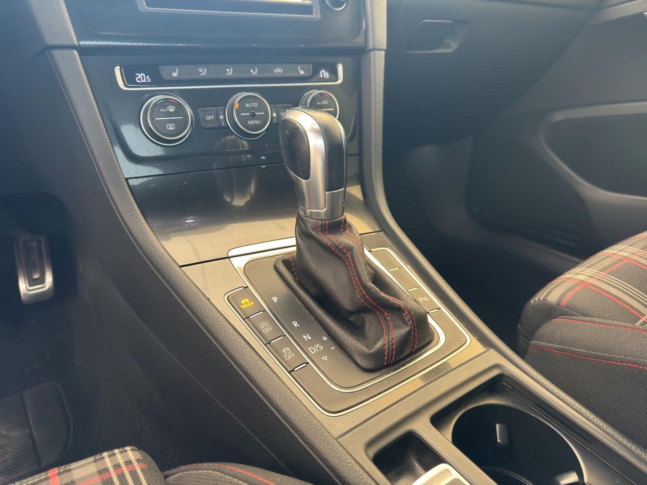 Volkswagen Golf GTI Performance 2.0 TSI DSG 5p. BlueMotion Technology