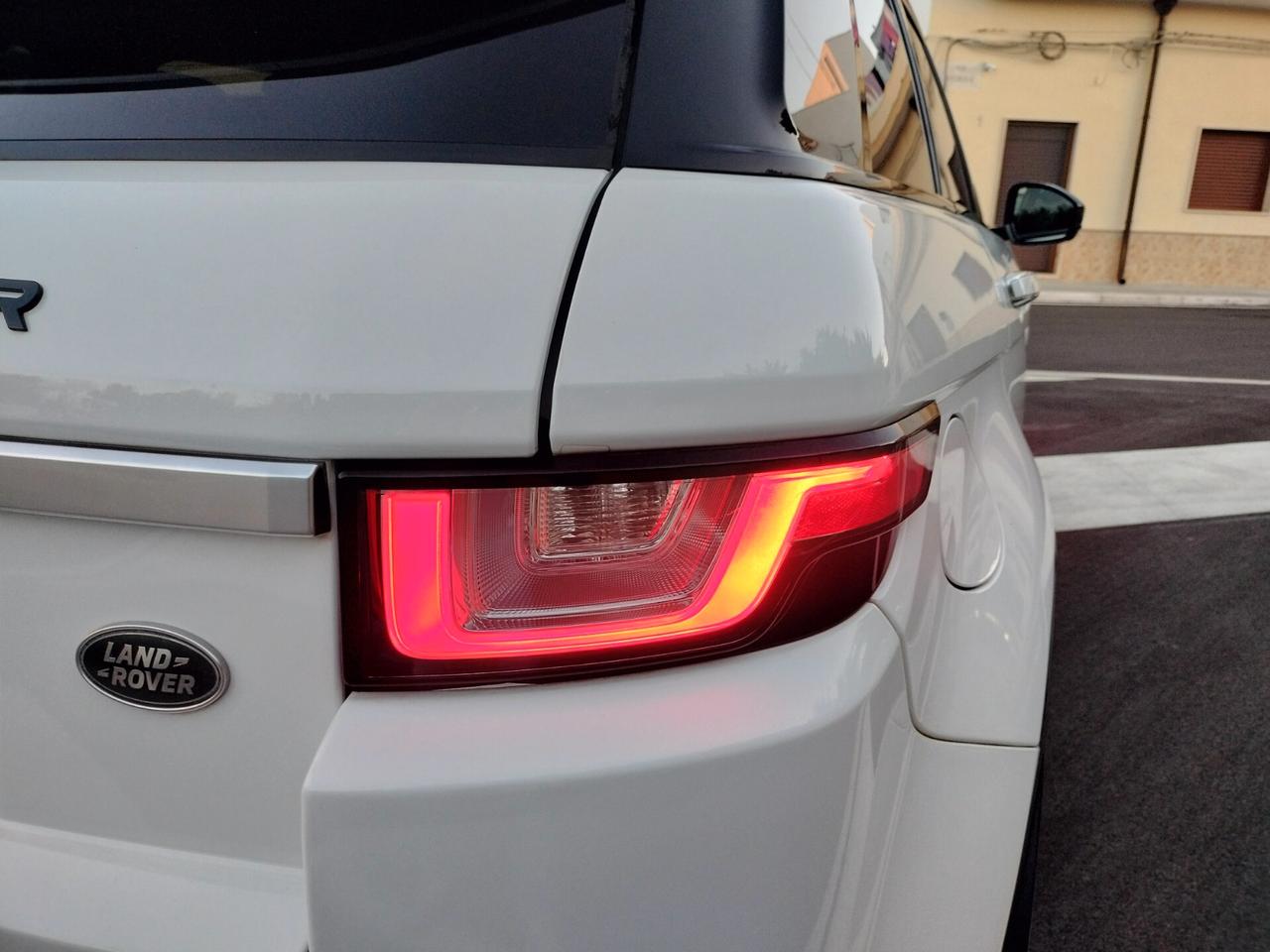 Land Rover Range Evoque 2.0 TD4 180 CV 5p. Autobiography