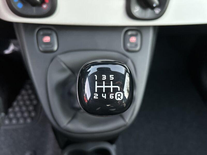 FIAT Panda New 1.0 70cv Hybrid Pandina