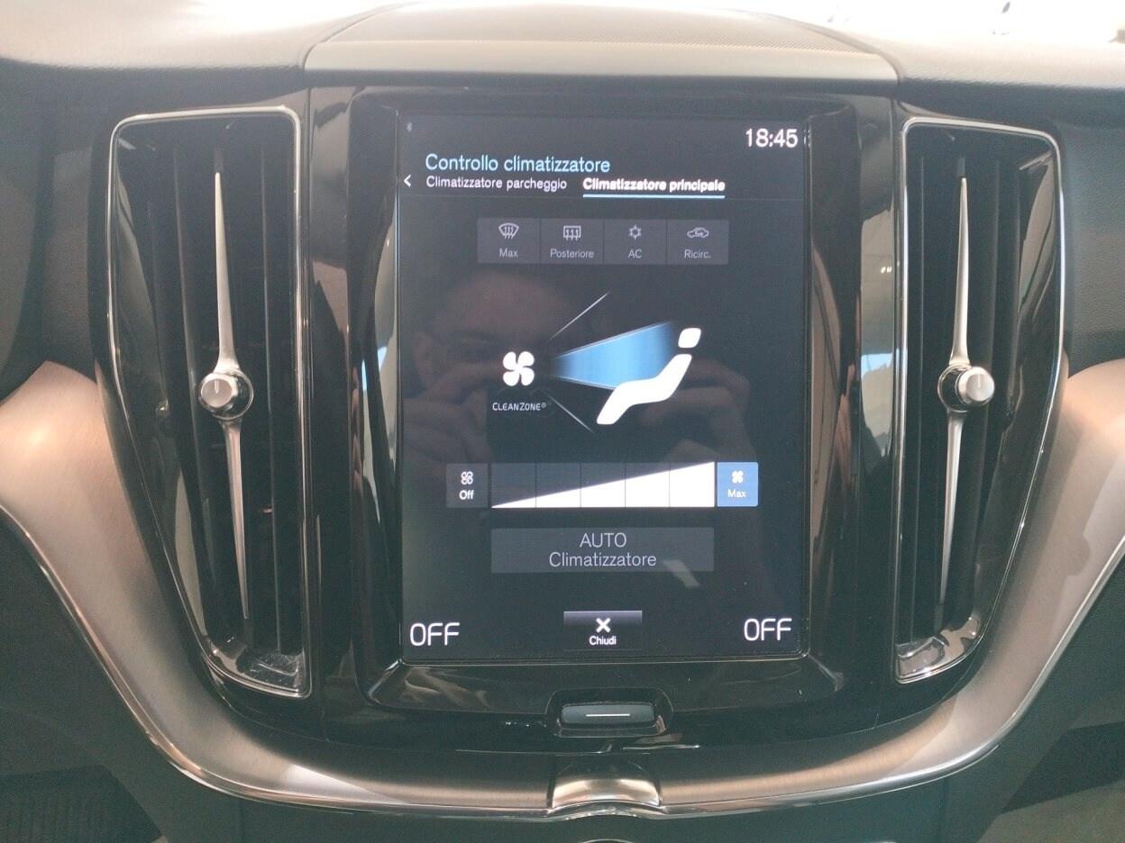 VOLVO XC60 (2017-->) XC60 D4 Geartronic Business