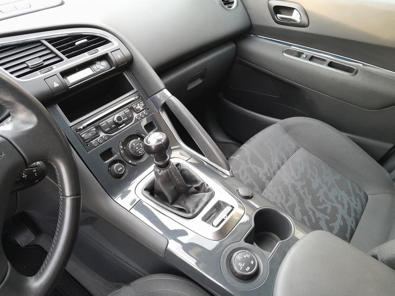 Peugeot 3008 1.6 HDi 115CV Active