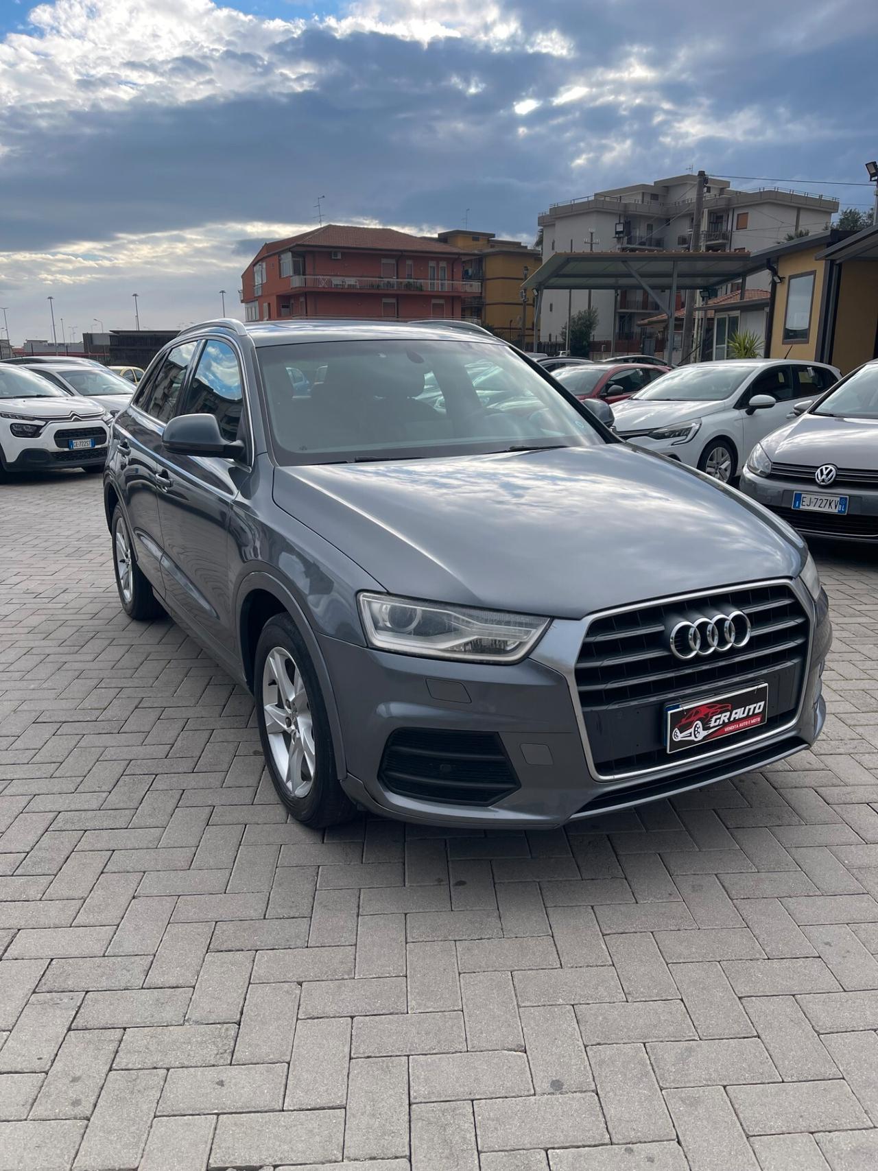 Audi Q3 2.0 TDI 120 CV tettuccio apribile
