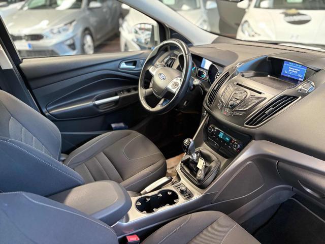 FORD Kuga 2.0 TDCI 140 CV 4WD Business