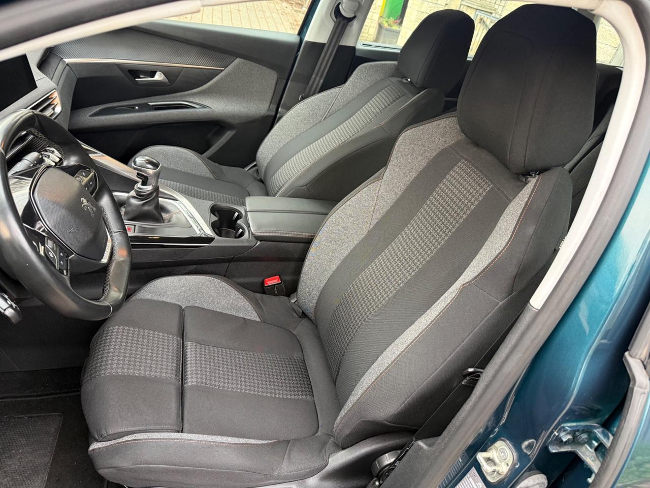 Peugeot 5008 BlueHDi 130 S&S Business