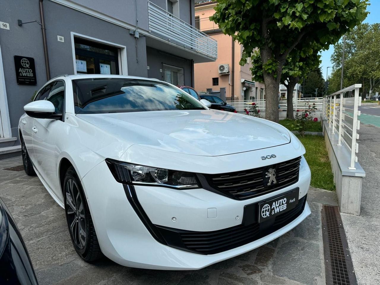 PEUGEOT 508 BlueHDi 130 S&SEAT8 ALLURE NEOPAT