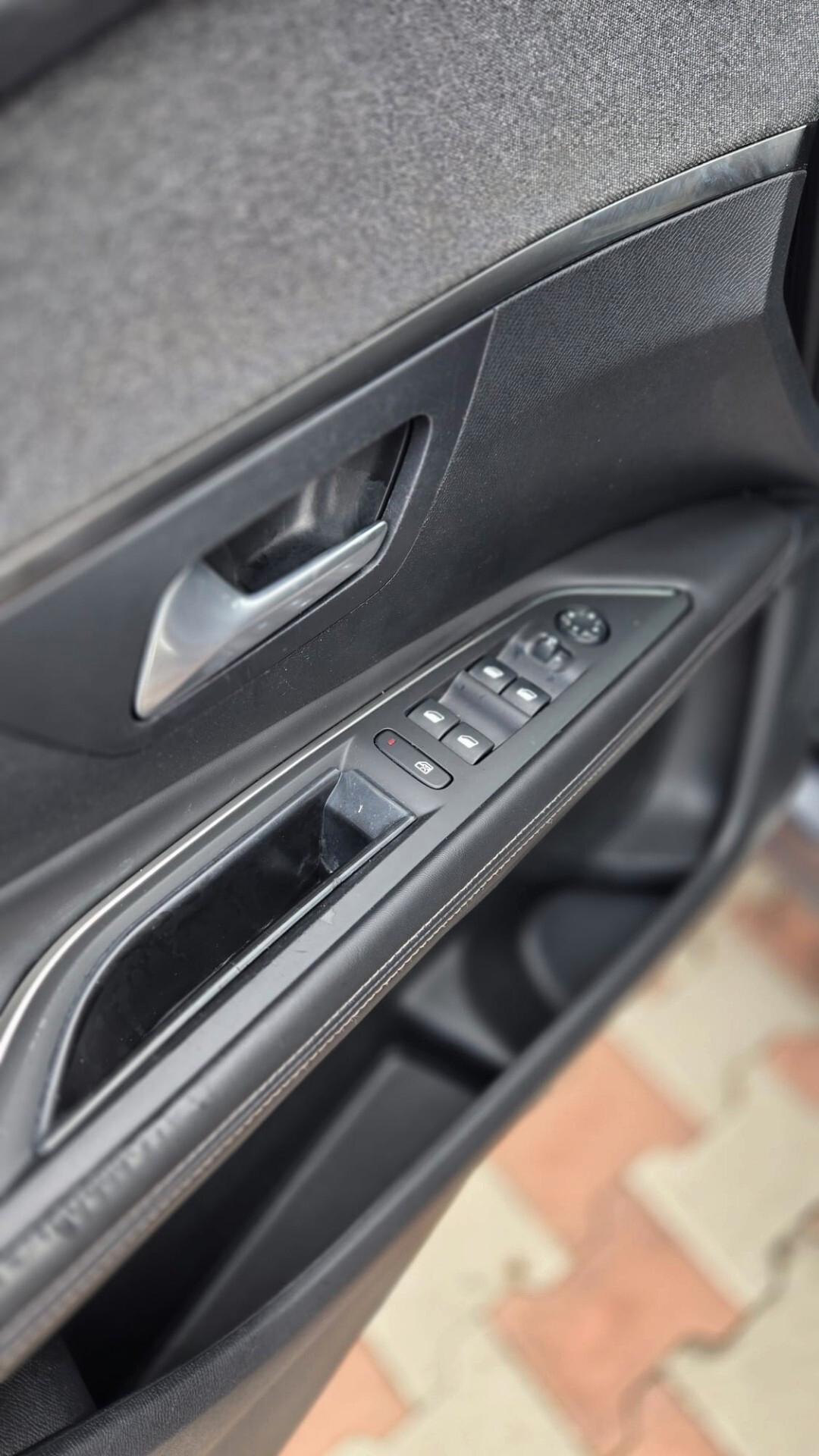 Peugeot 3008 1.5 bluehdi 130CV Allure S&S EAT8 Uff Italy Led