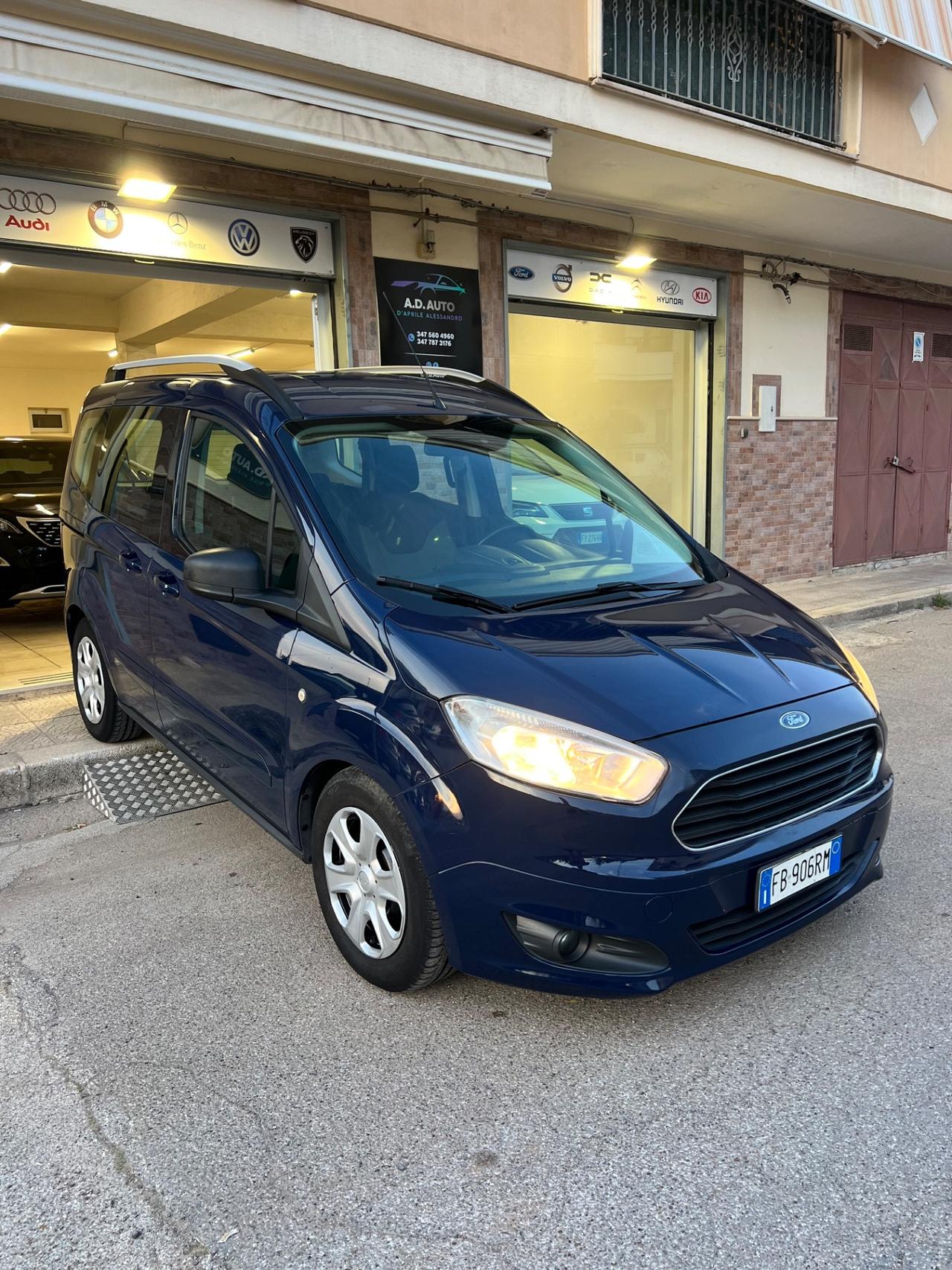 Ford Tourneo Courier 1.5 TDCI 75 CV Titanium