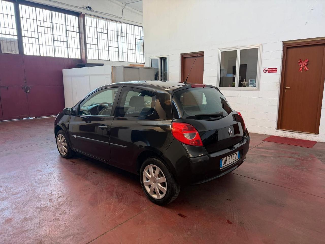 Renault Clio 1.2 16 V 3P LUXE 73.706KM