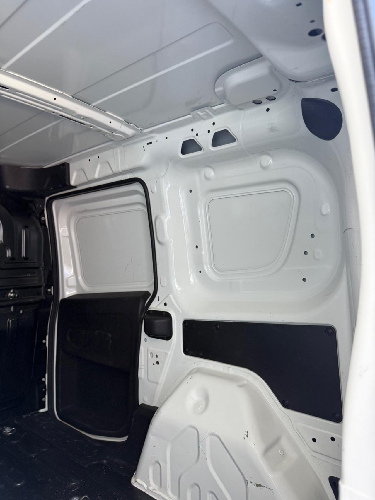 Fiat Doblo MULTIJET, 3 POSTI CON NAVIGATORE,BLUETOOTH,SCHERMO TOUCH,ANDROID AUTO