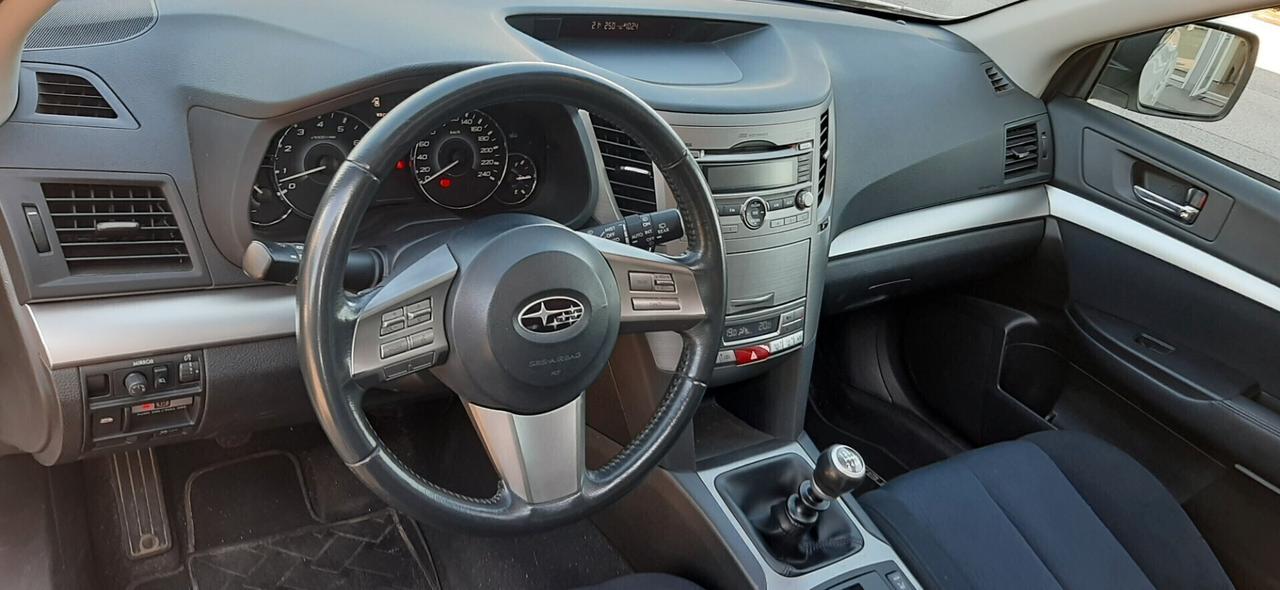 SUBARU OUTBACK 2.5i Bi-Fuel Trend