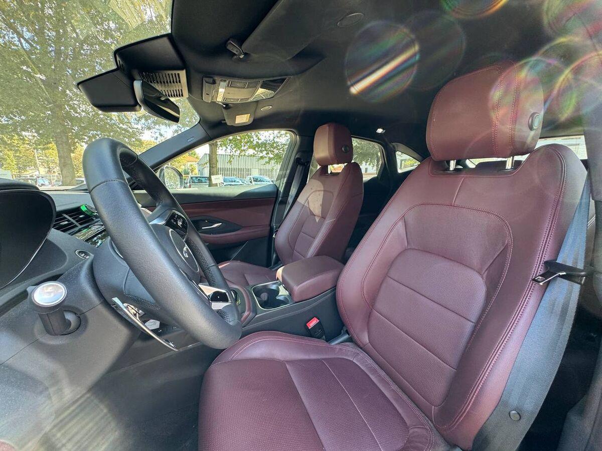 Jaguar E-Pace 2.0d i4 mhev R-Dynamic Black awd 163cv auto