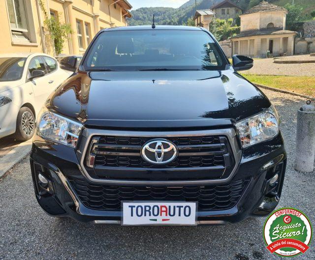 TOYOTA Hilux 2.4 D-4D 4WD 4 porte Double Cab Lounge