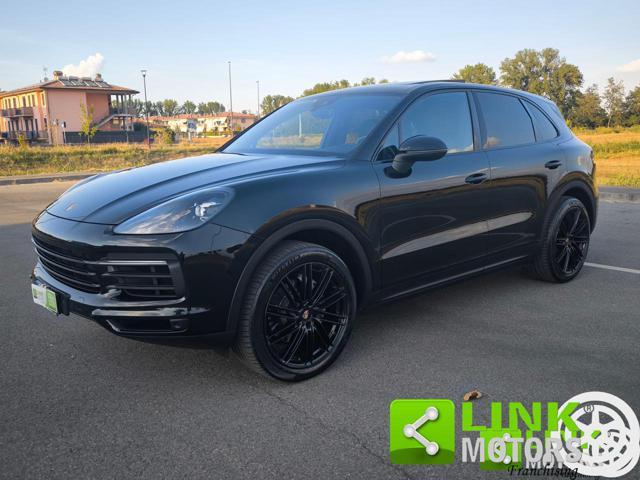 PORSCHE Cayenne 3.0 V6