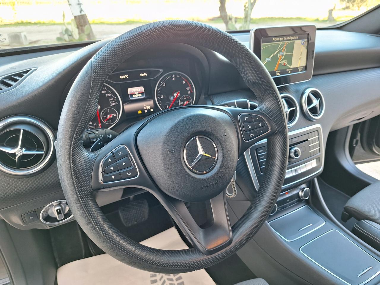 Mercedes-benz A 180 d Automatic Executive 2016