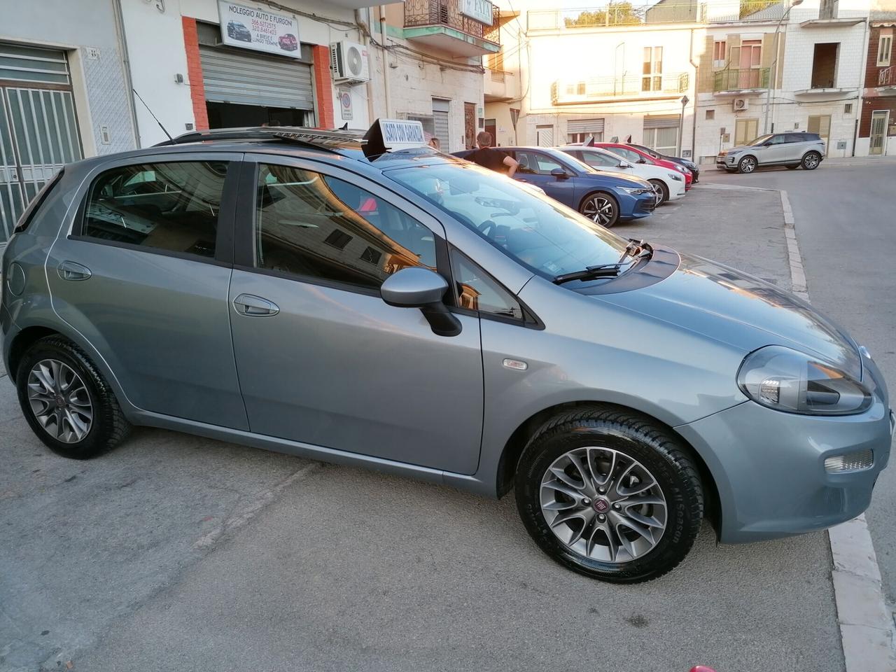 Fiat Punto 1.4 S&S 8V 5 porte Lounge TETTO PANORAMICO