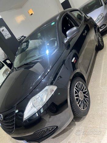 Lancia Ypsilon MOMO DESIGN