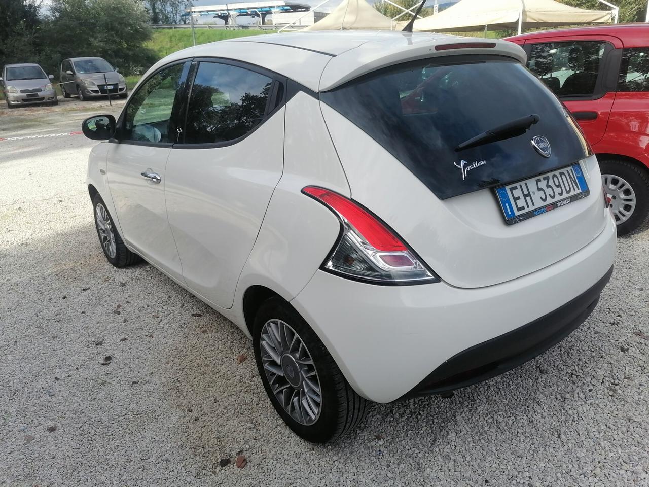 Lancia Ypsilon 1.2 69 CV 5 porte S&S Gold