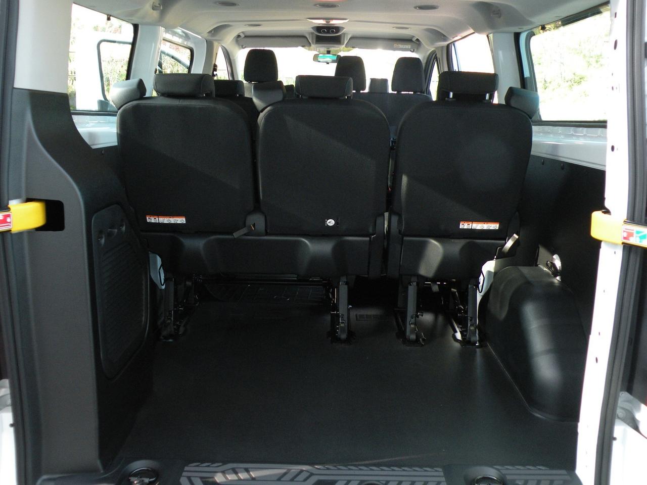 FORD TRANSIT CUSTOM 9 POSTI - NOLEGGIO
